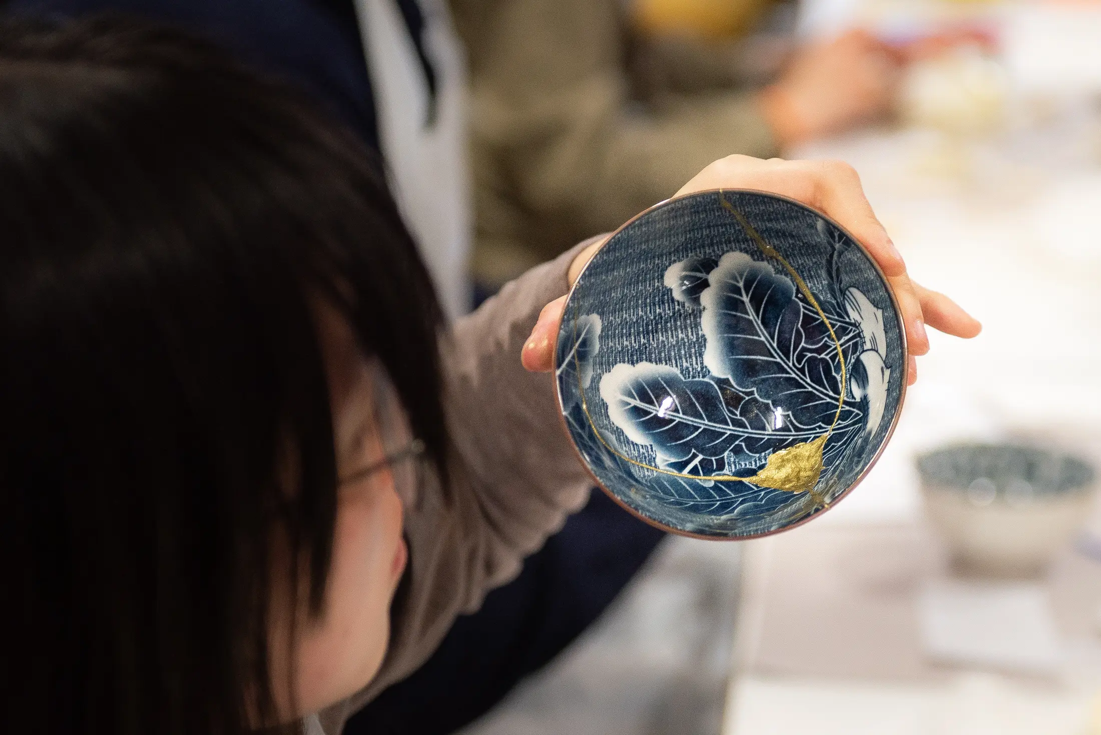LEGO colleagues participating in an Artivian corporate Kintsugi workshop